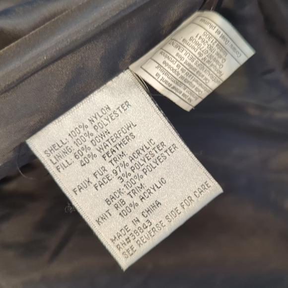 Black winter puffer coat fur hood - Picture 3 of 4